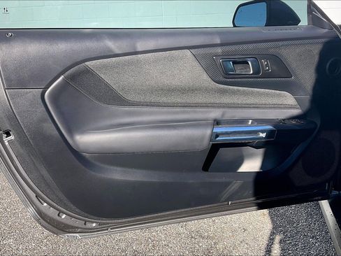 Used 2025 Ford Mustang GT image 27