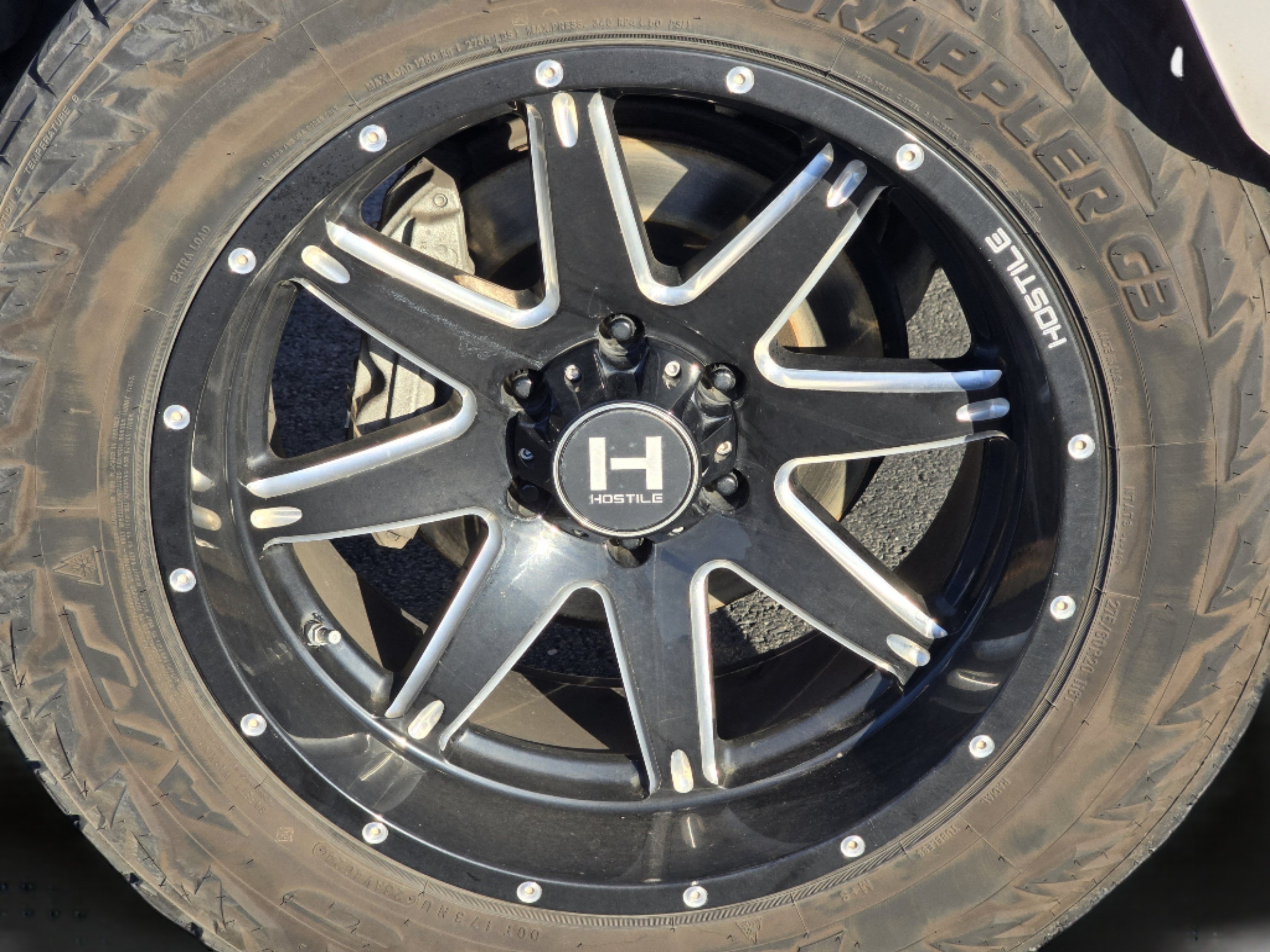Used 2020 Toyota 4Runner SR5 AWD/4WD image 22