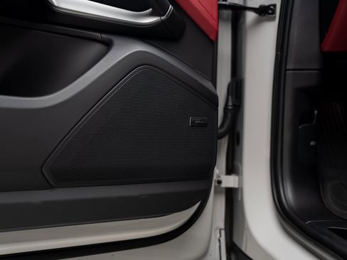 Used 2025 Porsche Cayenne Turbo image 58