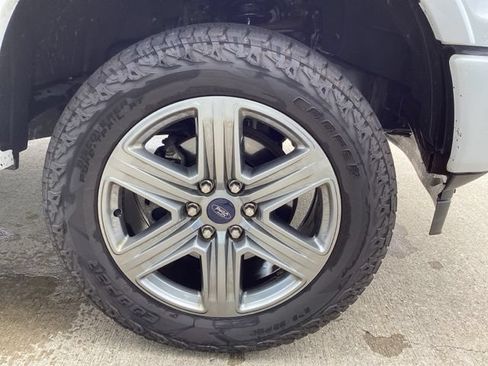 Used 2018 Ford F150 XLT w/ Equipment Group 302A Luxury AWD/4WD image 9
