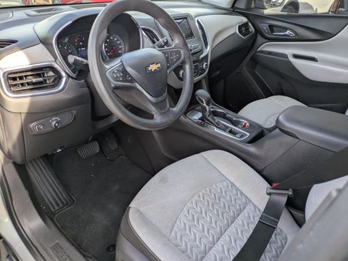Used 2023 Chevrolet Equinox LS w/ LS Convenience Package image 24