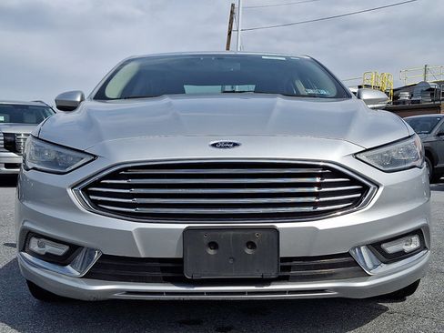 Used 2017 Ford Fusion Titanium image 2