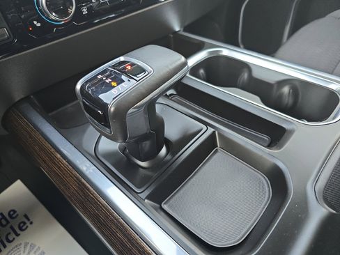 Used 2022 GMC Sierra 1500 Elevation w/ Preferred Package image 28