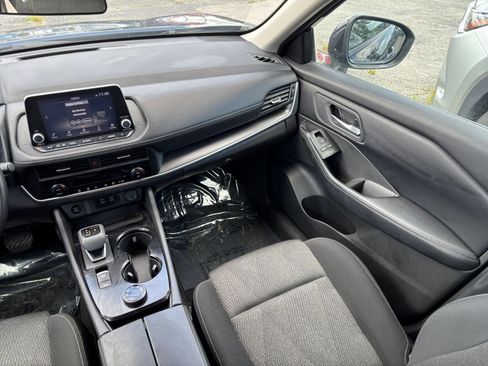 Used 2025 Nissan Rogue SV AWD/4WD image 28