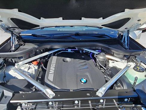 New 2026 BMW X5 xDrive40i w/ Climate Comfort Package image 19