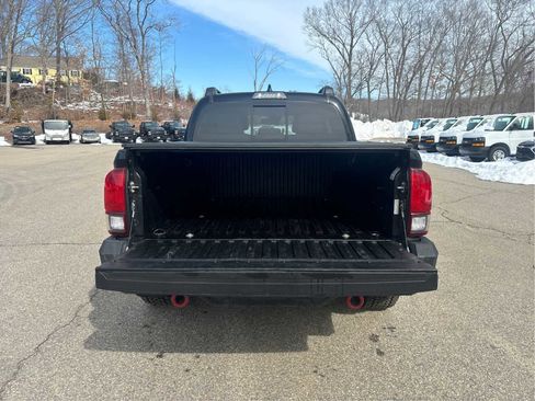 Used 2020 Toyota Tacoma SR5 image 12