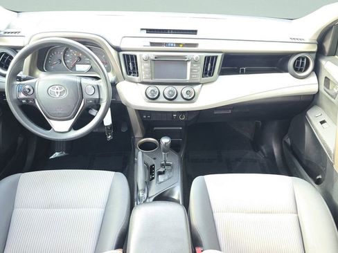 Used 2014 Toyota RAV4 LE image 12