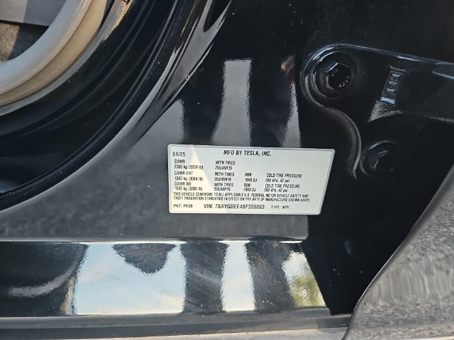 Used 2025 Tesla Model Y Long Range AWD/4WD image 39
