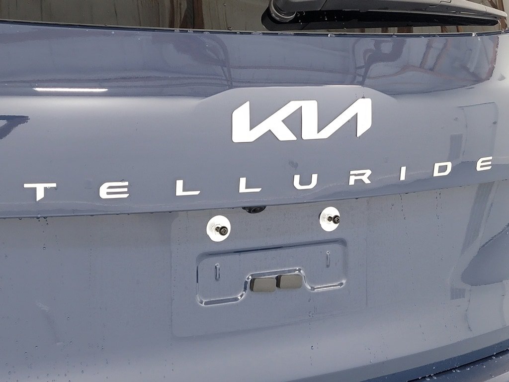 Used 2024 Kia Telluride S w/ S Sunroof Package FWD image 9