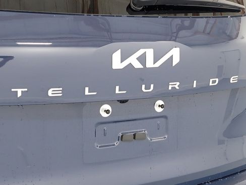 Used 2024 Kia Telluride S w/ S Sunroof Package FWD image 9