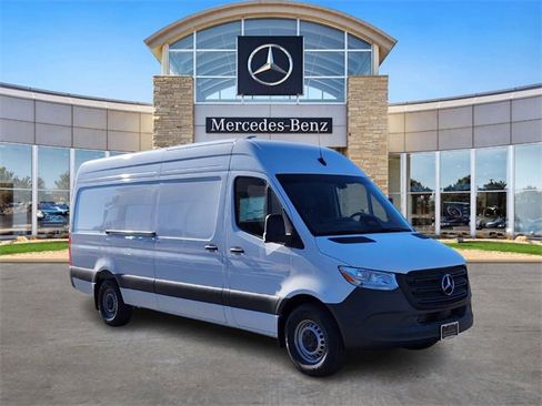 New 2026 Mercedes-Benz Sprinter 2500 image 6