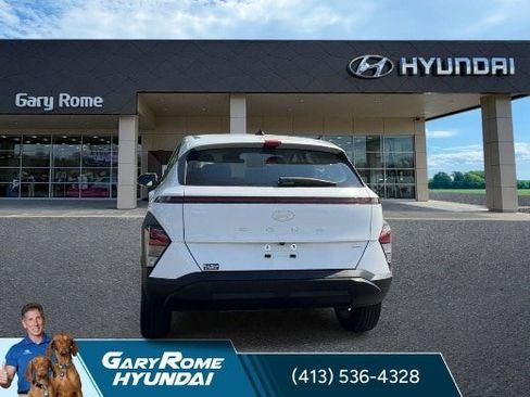 Used 2025 Hyundai Kona SE AWD/4WD image 7