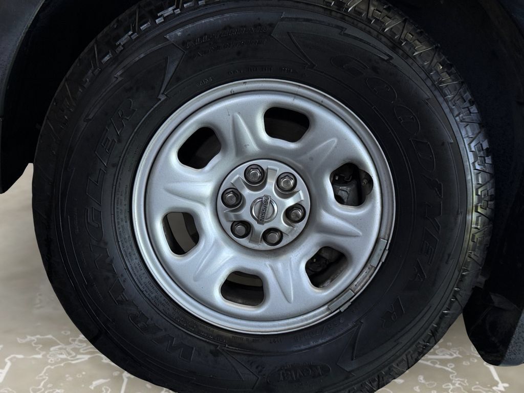 Used 2020 Nissan Frontier S RWD image 13