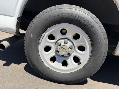 Used 2013 Chevrolet Express 1500 RWD image 9