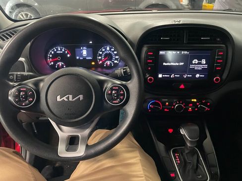 Used 2022 Kia Soul LX w/ Technology Package image 7