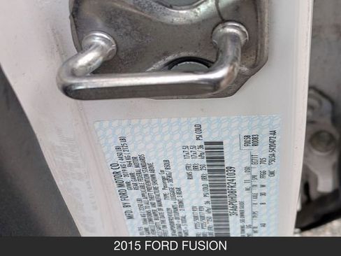 Used 2015 Ford Fusion SE FWD image 10