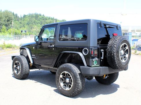 Used 2012 Jeep Wrangler Sport AWD/4WD image 5