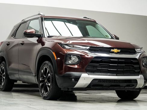 Used 2022 Chevrolet TrailBlazer LT w/ Convenience Package image 4