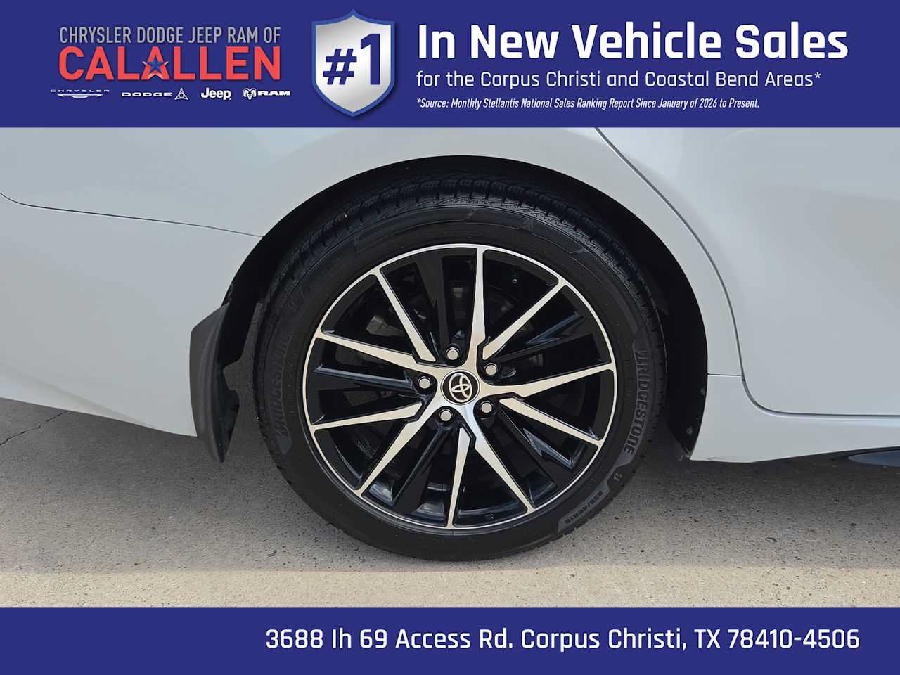 Used 2023 Toyota Camry SE w/ Convenience Package FWD image 16