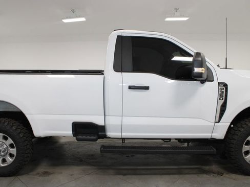 Used 2023 Ford F350 XLT w/ 360-Degree Camera Package image 11