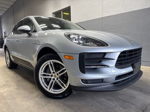 Used 2021 Porsche Macan w/ Premium Package AWD/4WD image 2