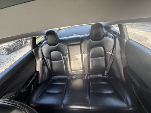 Used 2021 Tesla Model 3 Standard Range Plus image 12