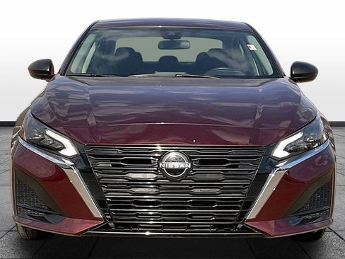 Used 2025 Nissan Altima 2.5 SV image 3