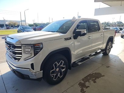 Used 2023 GMC Sierra 1500 SLT w/ SLT Premium Package