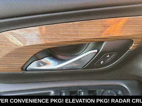 Used 2021 GMC Terrain SLE w/ Driver Convenience Package image 9