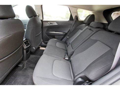 Used 2024 Kia Sportage LX AWD/4WD image 14