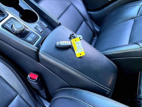 Used 2022 Nissan Maxima SV w/ Floor Mat Group FWD image 17