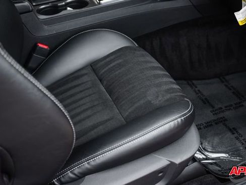 Used 2008 Dodge Challenger SRT8 image 75