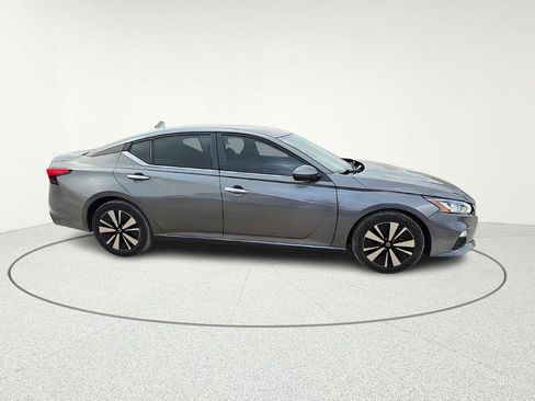 Used 2022 Nissan Altima 2.5 SV FWD image 8