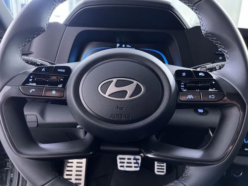 Used 2025 Hyundai Elantra Sport image 16