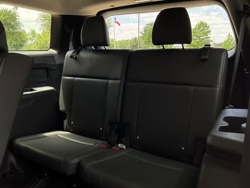 Used 2025 Hyundai Santa Fe SEL FWD image 13