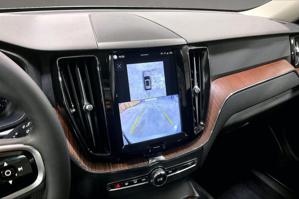 Certified 2024 Volvo XC60 B5 Plus w/ Climate Package AWD/4WD image 15