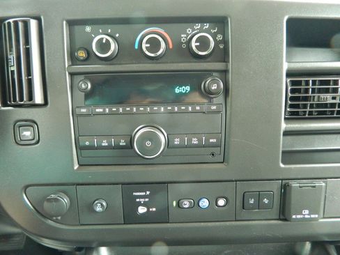 Used 2021 Chevrolet Express 2500 w/ Driver Convenience Package RWD image 18