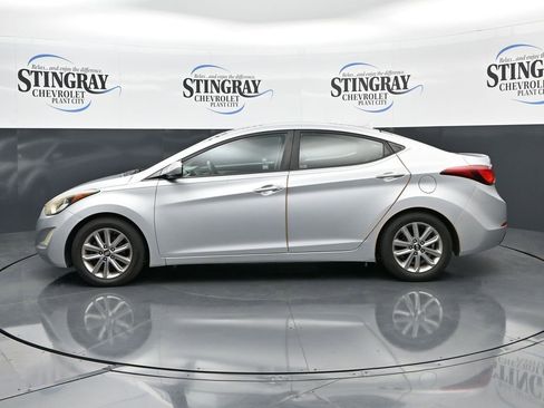 Used 2014 Hyundai Elantra SE w/ Option Group 02 image 4