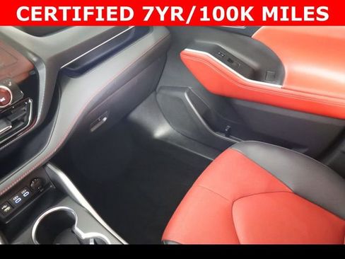 Used 2022 Toyota Highlander XSE image 19