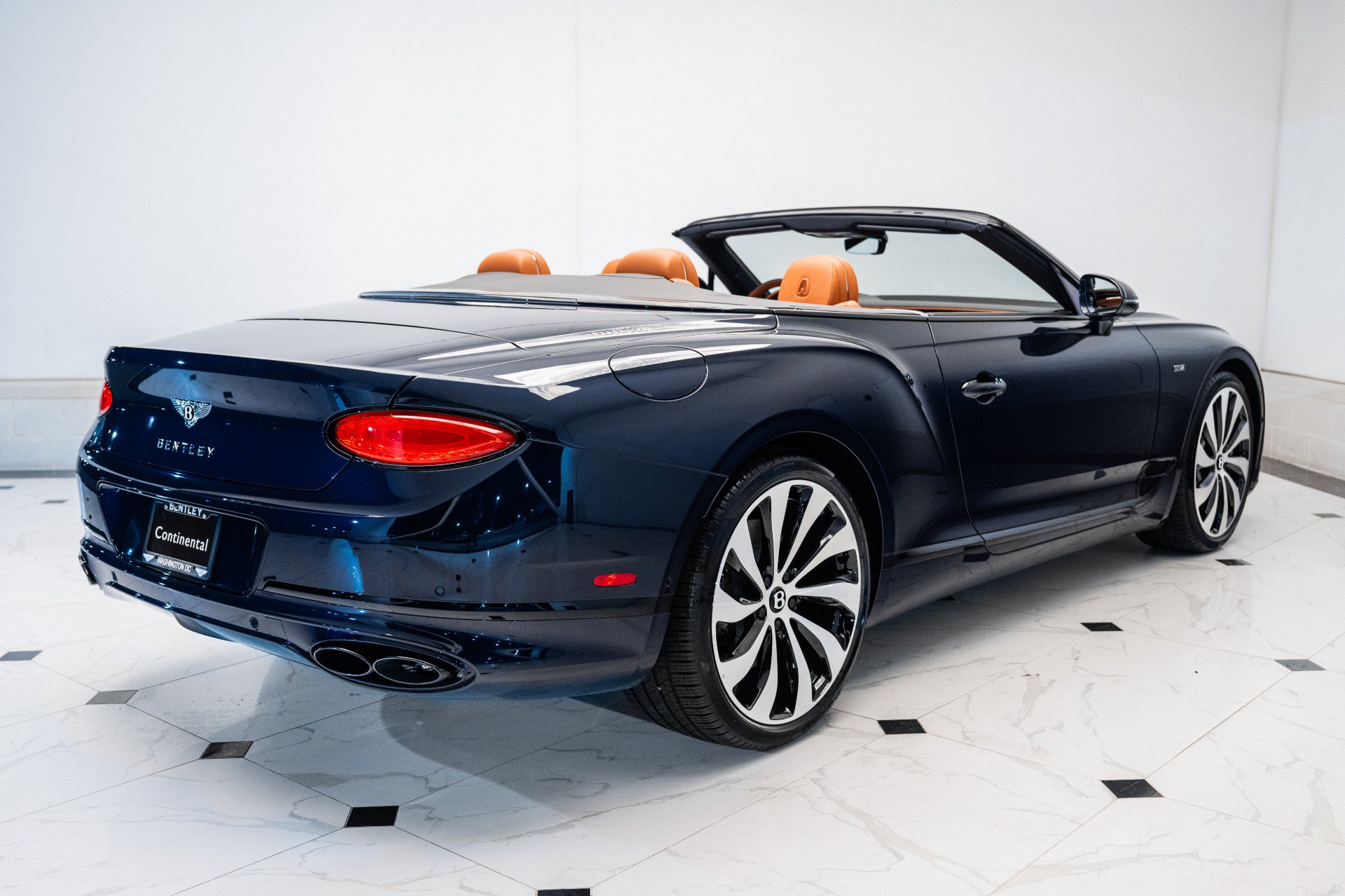 Used 2024 Bentley Continental GT V8 AWD/4WD image 11