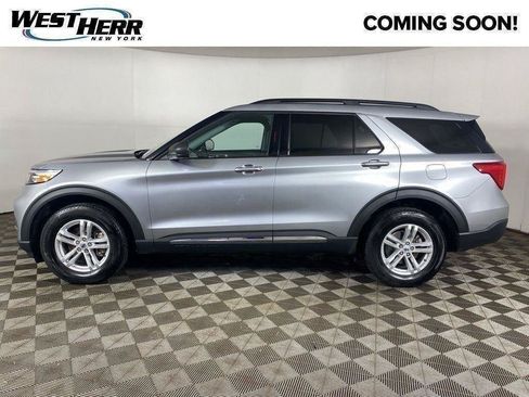 Used 2024 Ford Explorer XLT w/ Equipment Group 202A AWD/4WD image 57