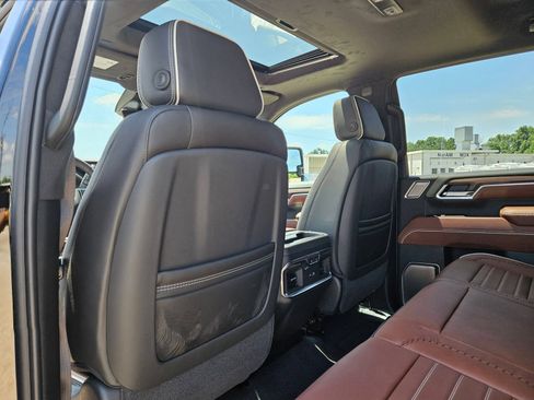 New 2026 GMC Sierra 3500 Denali Ultimate AWD/4WD image 25