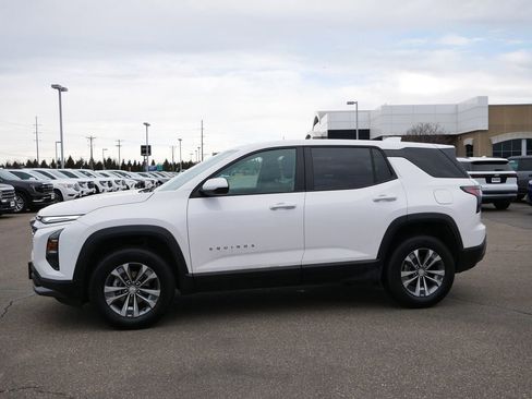 Used 2025 Chevrolet Equinox LT AWD/4WD image 6