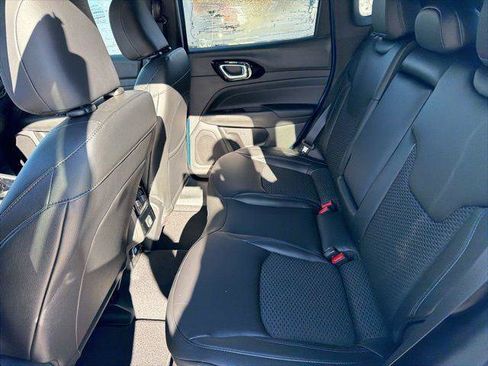 New 2026 Jeep Compass Latitude image 16