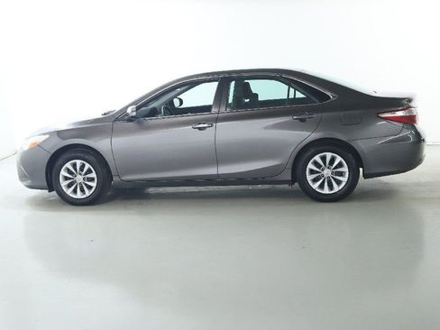 Used 2016 Toyota Camry LE image 35