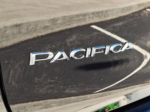 New 2026 Chrysler Pacifica Select image 17