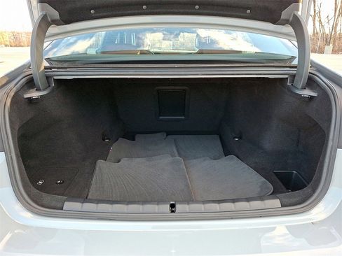 Certified 2023 BMW 760i xDrive image 30