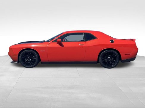 Used 2020 Dodge Challenger R/T RWD image 7