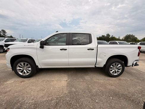 New 2026 Chevrolet Silverado 1500 Custom RWD image 2