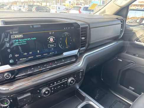 Used 2023 Chevrolet Silverado 1500 RST image 22